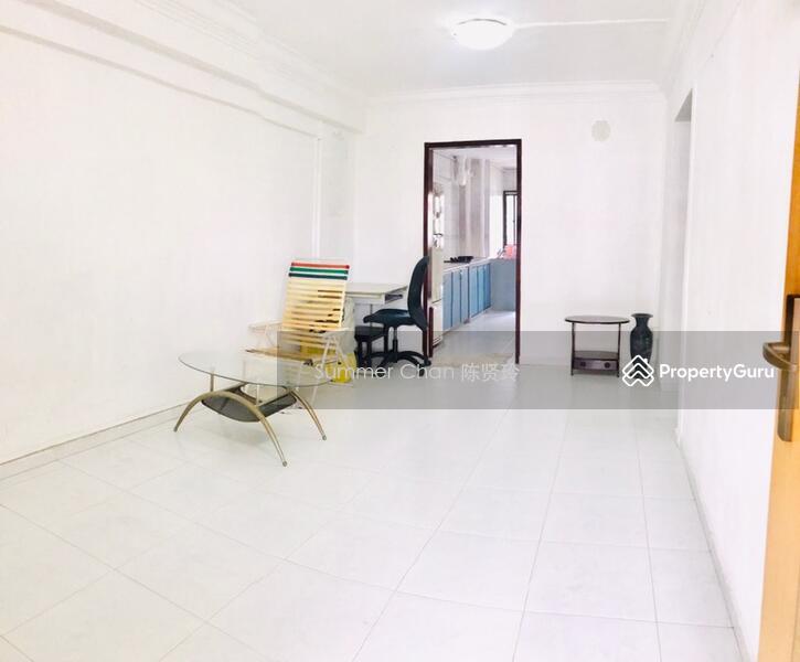 Prop-GPT: HDB Flat: D20 Ang Mo Kio 606 Ang Mo Kio Avenue 5