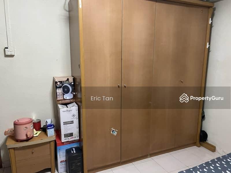 663 Yishun Avenue 4
