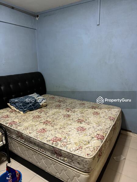 663 Yishun Avenue 4