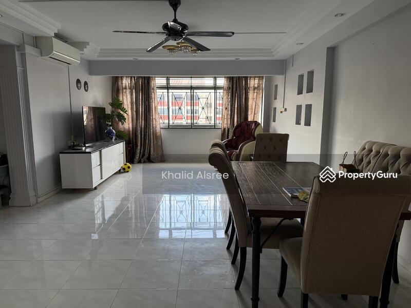 Prop-GPT: HDB Flat: D18 Tampines 313 Tampines Street 33