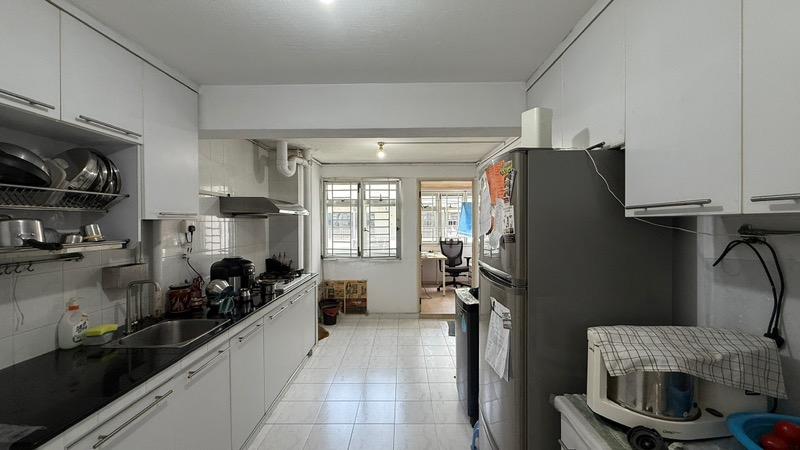 4 Marine Terrace HDB Apartment For Rent, $3,200, 3 Bed 1 Bath 699 sqft $4.58 psf
