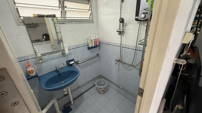 4 Marine Terrace HDB Apartment For Rent, $3,200, 3 Bed 1 Bath 699 sqft $4.58 psf
