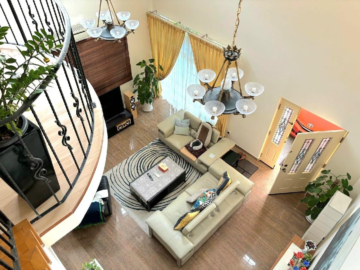 Prop-GPT: Semi-Detached: D16 Kew Drive Kew Heights