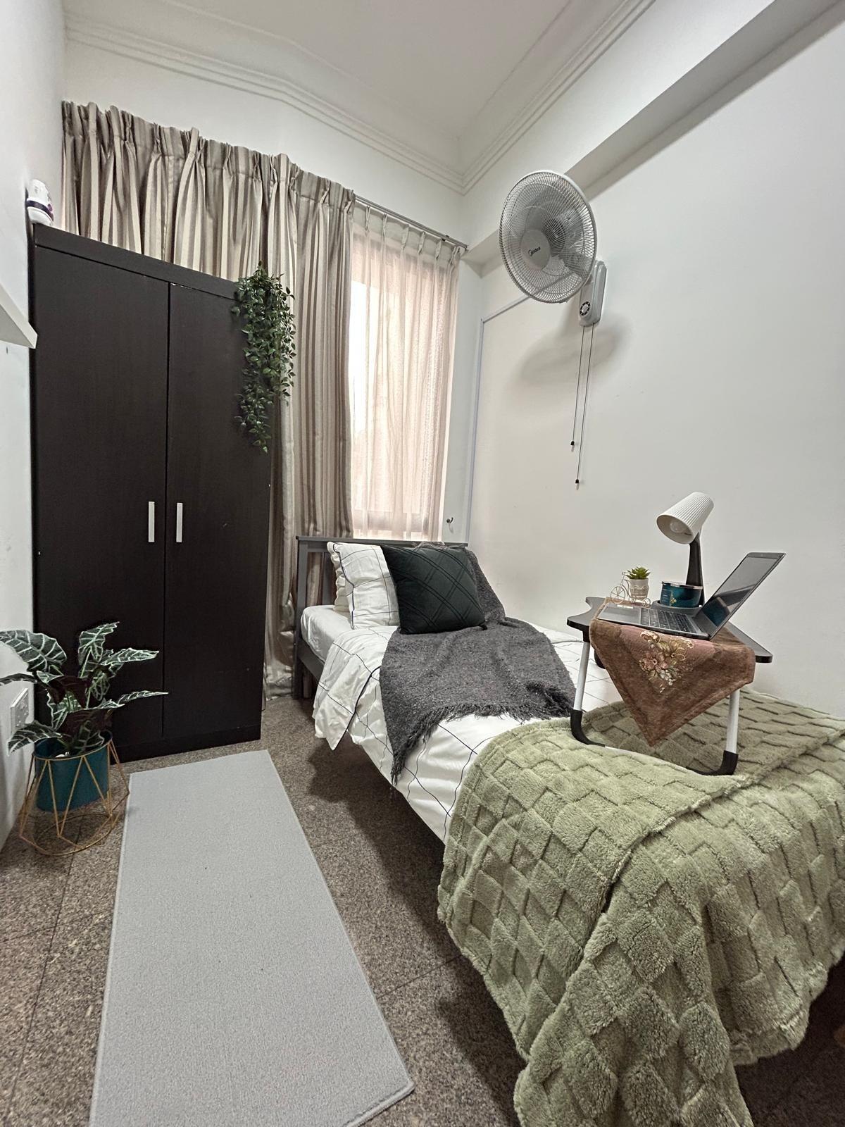 Prop-GPT: Condominium: D18 Simei Eastpoint Green
