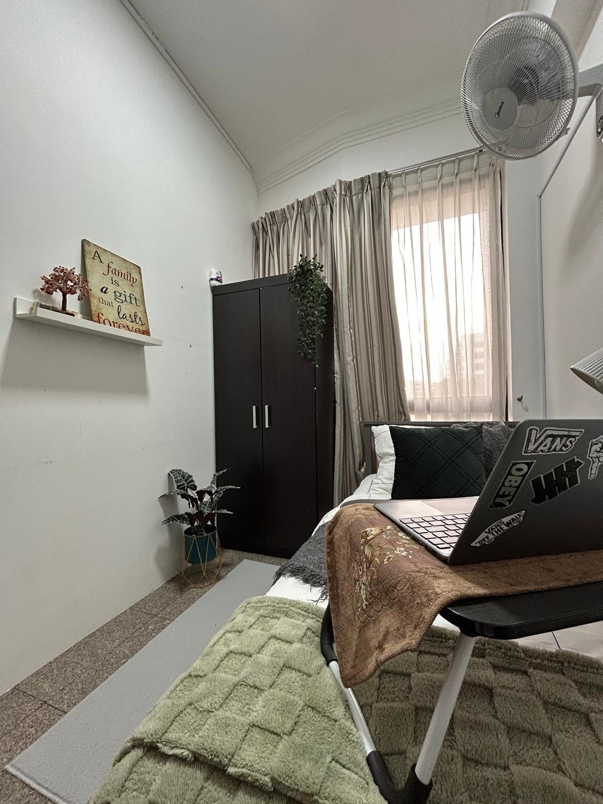 Eastpoint Green Condominium Room Rental, $1,000, 1 Bed 2 Bath 1,000 sqft $1.00 psf