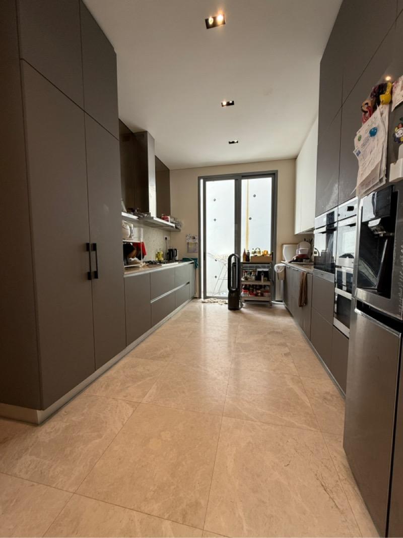 Shamrock Park Semi-Detached House For Rent, $23,000, 6 Bed 6 Bath 6,080 sqft $5.73 psf