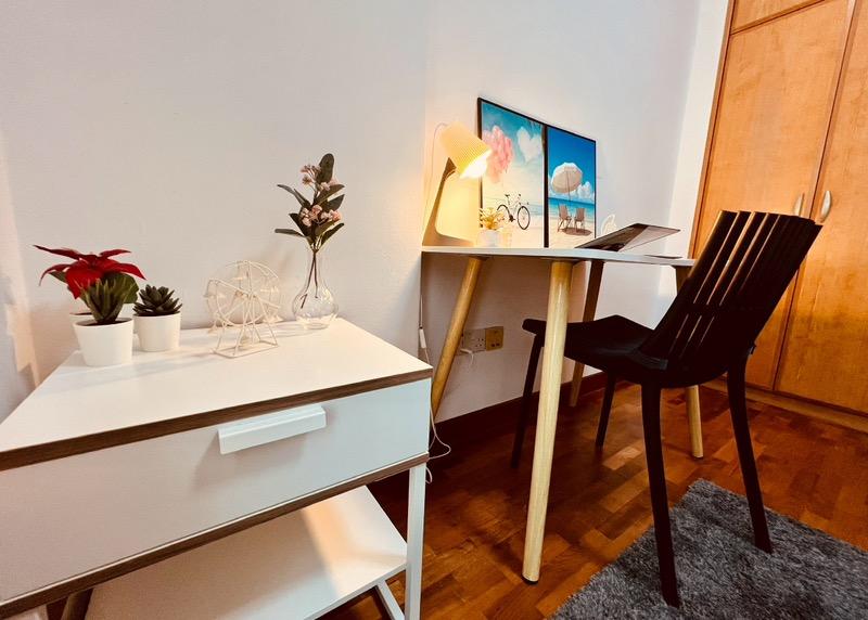 Emerald Garden Condominium Room Rental, $1,450, 1 Bed 1 Bath 160 sqft $9.06 psf