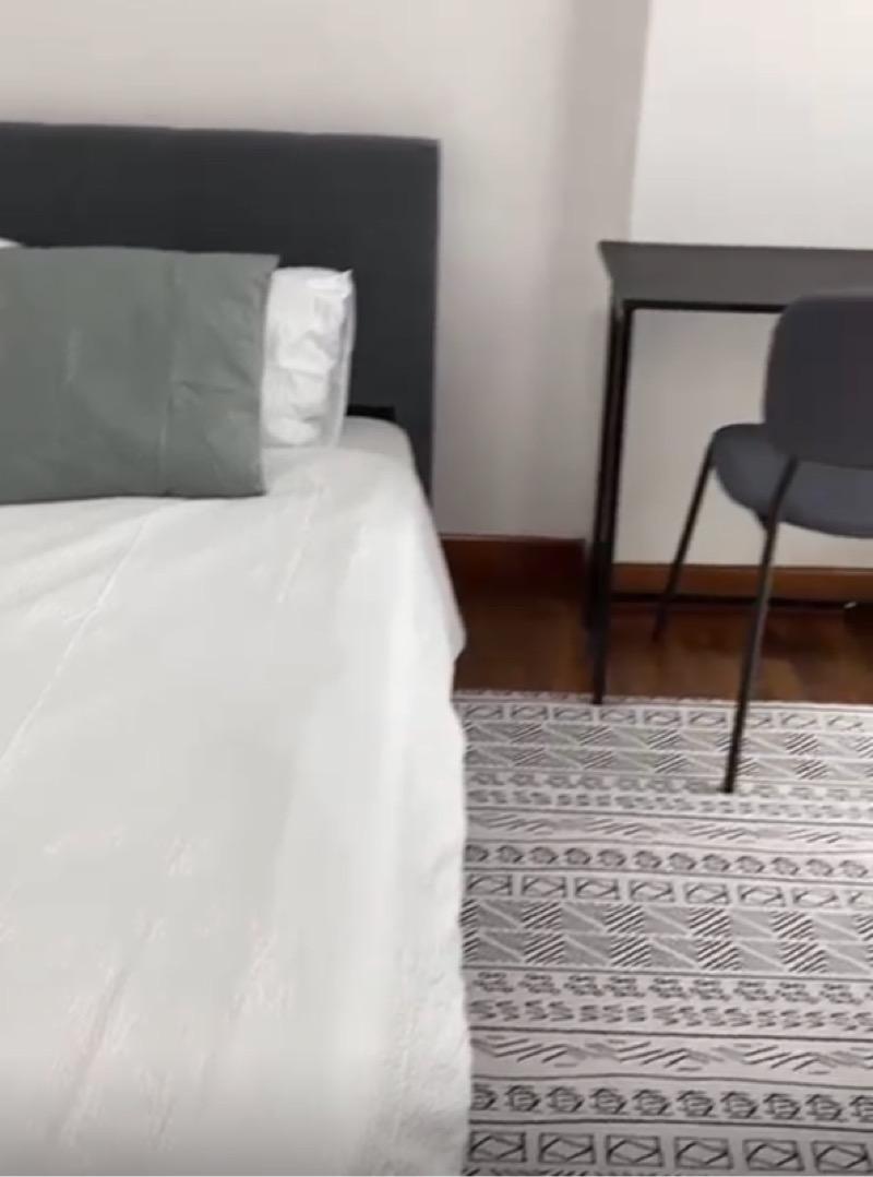 Emerald Garden Condominium Room Rental, $1,450, 1 Bed 1 Bath 160 sqft $9.06 psf