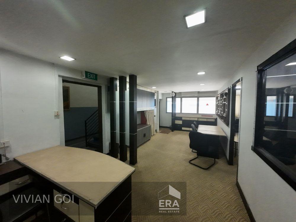 Prop-GPT: Terrace: D22 Jurong East Pioneer Lot