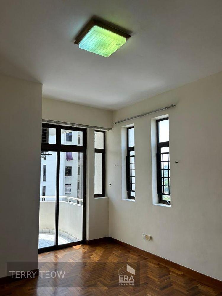 Big and Spacious Unit