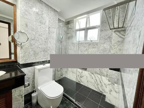 The Sierra Condominium For Rent, $5,000, 3 Bed 2 Bath 979 sqft $5.11 psf