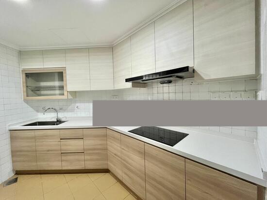 The Sierra Condominium For Rent, $5,000, 3 Bed 2 Bath 979 sqft $5.11 psf