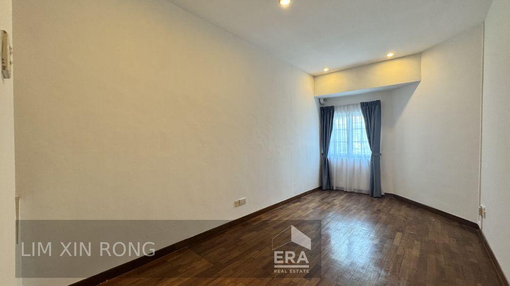 Terraced House for Rent at Frankel Terrace