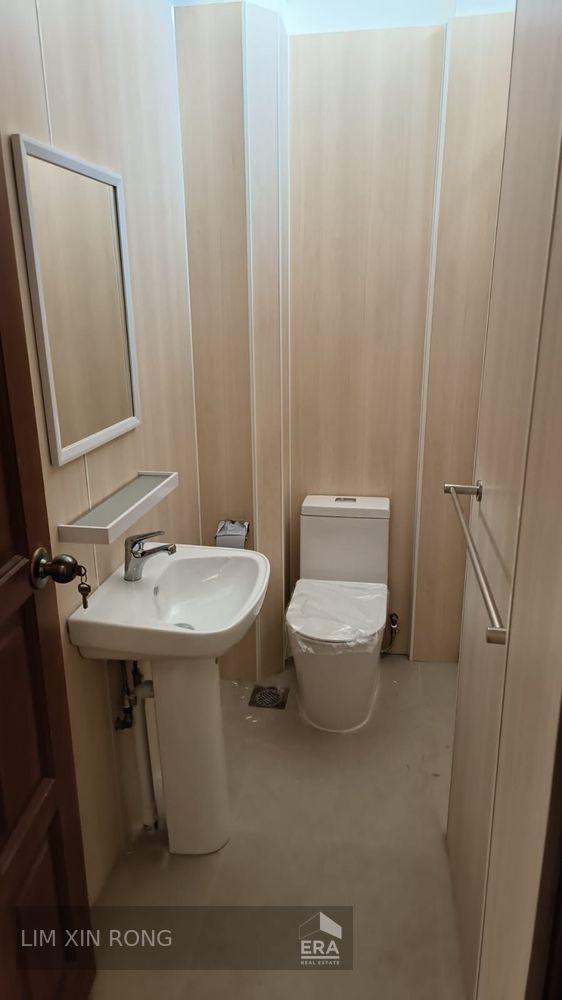 Terraced House for Rent at Frankel Terrace