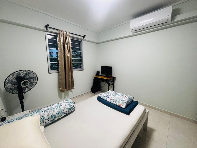 704 West Coast Road HDB Apartment Room Rental, $750, 1 Bed 1 Bath 161 sqft $4.66 psf