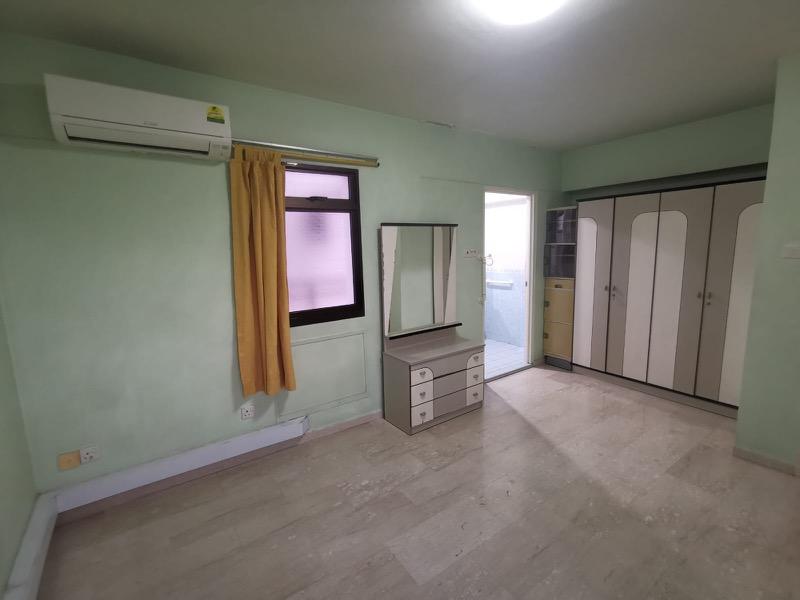 Prop-GPT: HDB Apartment: D27 Sembawang 588A Montreal Drive
