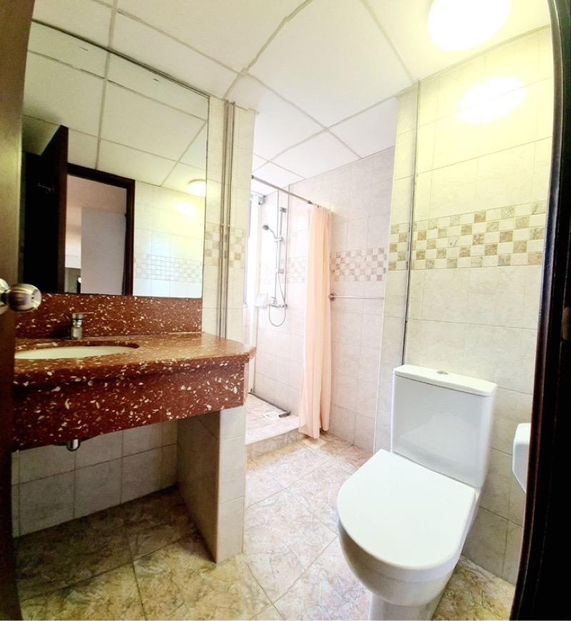 UE Square Apartment For Rent, $7,490, 3 Bed 2 Bath 1,528 sqft $4.90 psf
