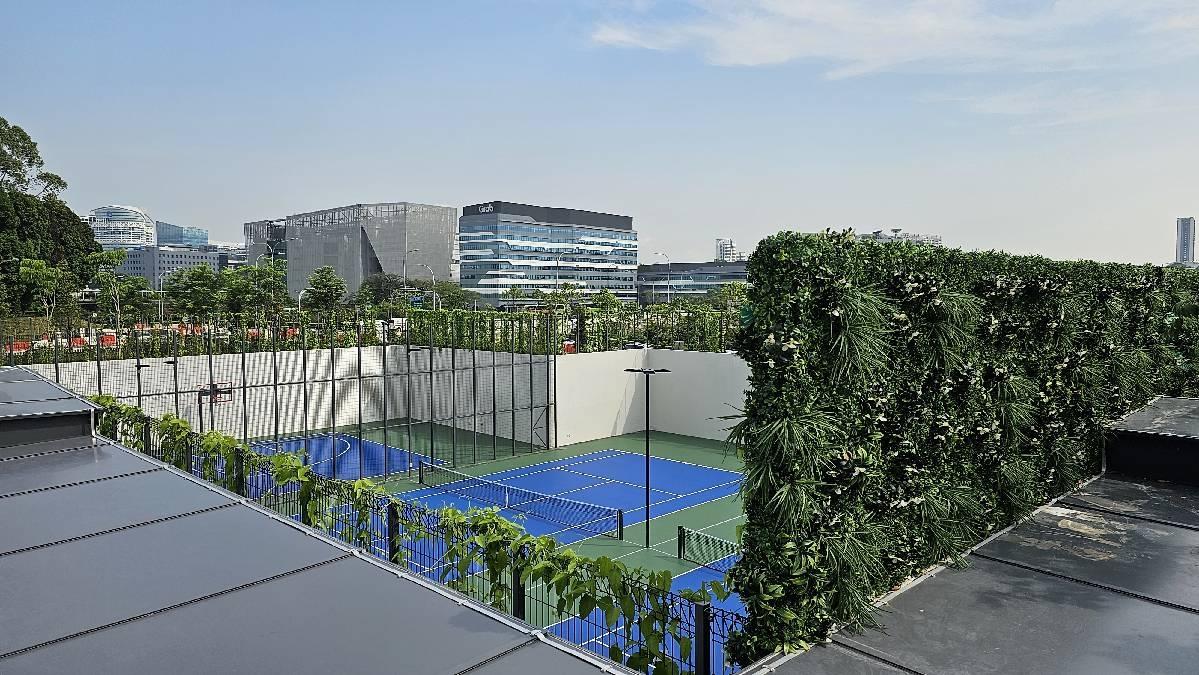 Normanton Park Condominium For Rent, $6,200, 3 Bed 2 Bath 936 sqft $6.62 psf