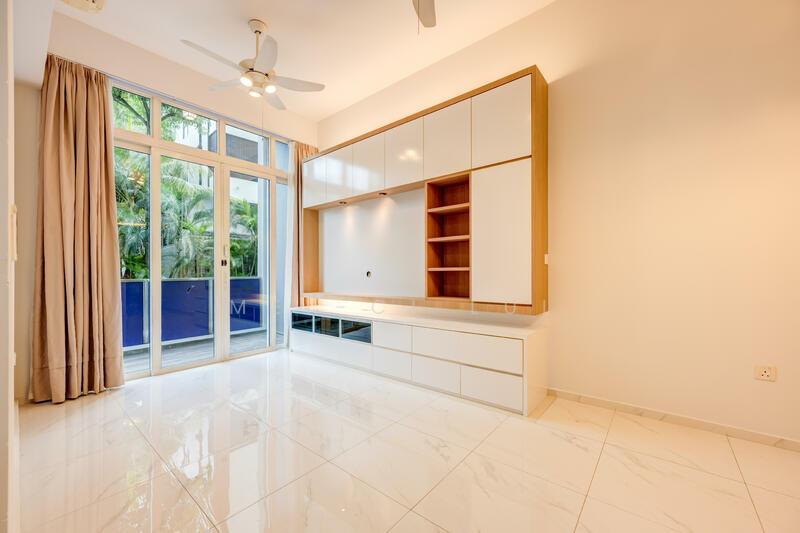 Prop-GPT: Condominium: D14  Vacanza @ East