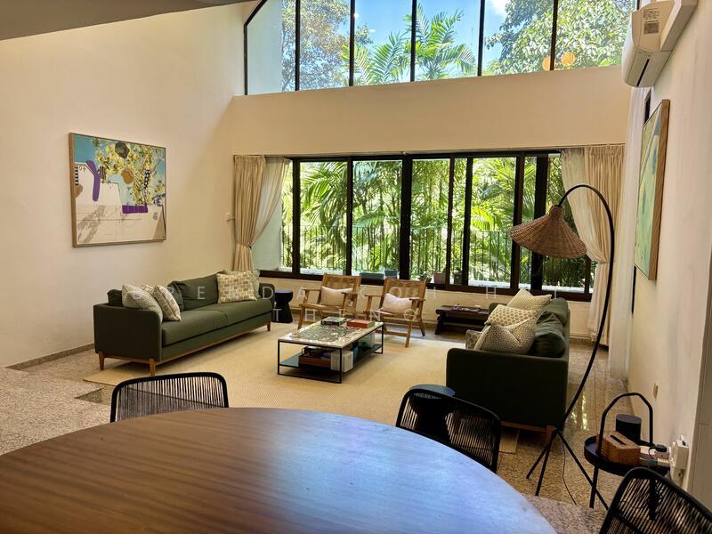 Prop-GPT: Town House: D10 Balmoral Balmoral Park Townhouse with Pool