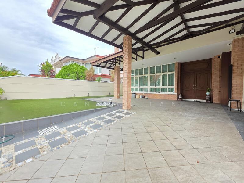 Prop-GPT: Semi-Detached: D16 Bedok 5 bedrooms ensuite, 1km to Temasek Primary School