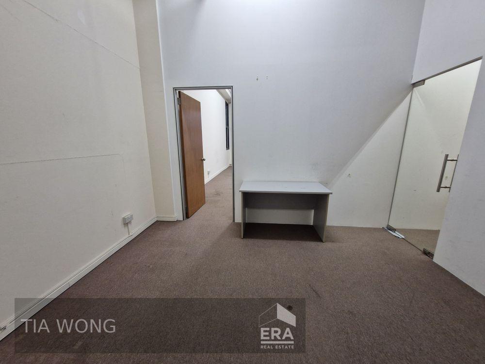 Prop-GPT: Industrial: D25 Woodlands Primz Bizhub