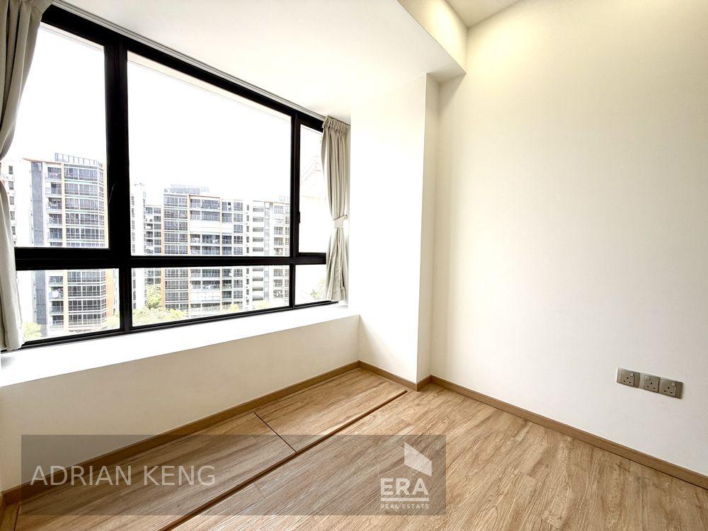 Well Renovated 3 Bedrooms With 2 Baths. Furnished. Bright and Windy