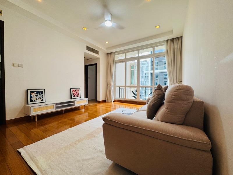 Robertson 100 Apartment For Rent, $5,200, 2 Bed 2 Bath 883 sqft $5.89 psf