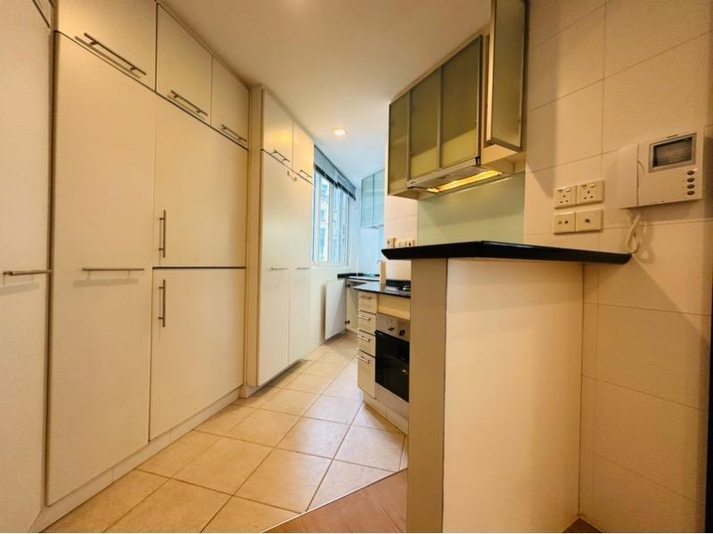 Robertson 100 Apartment For Rent, $5,200, 2 Bed 2 Bath 883 sqft $5.89 psf