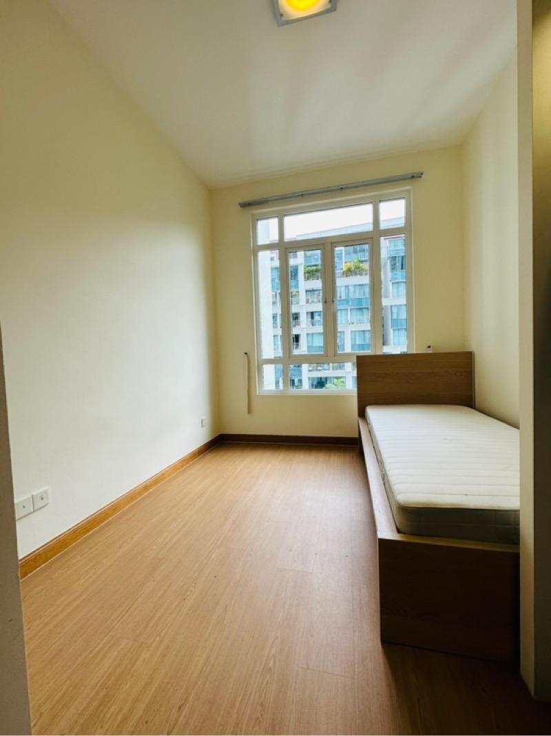 Robertson 100 Apartment For Rent, $5,200, 2 Bed 2 Bath 883 sqft $5.89 psf