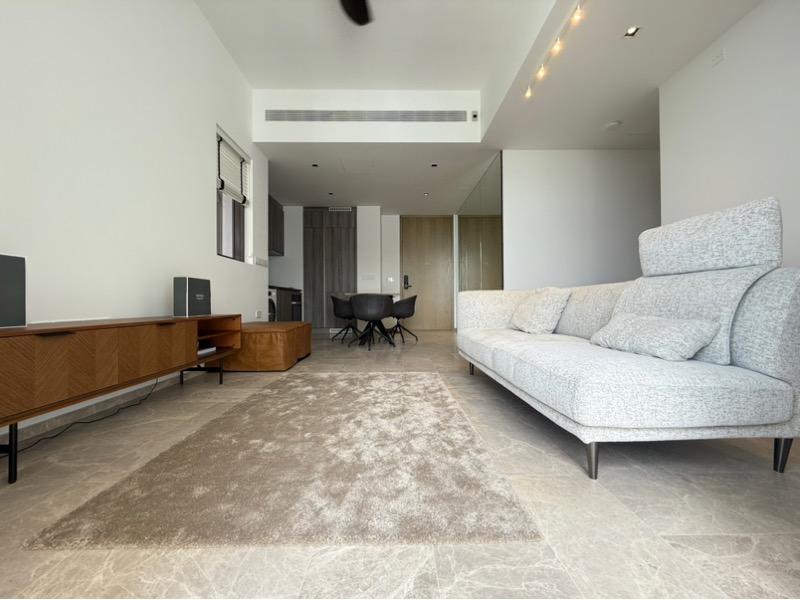 Prop-GPT: Condominium: D09 Cairnhill Klimt Cairnhill