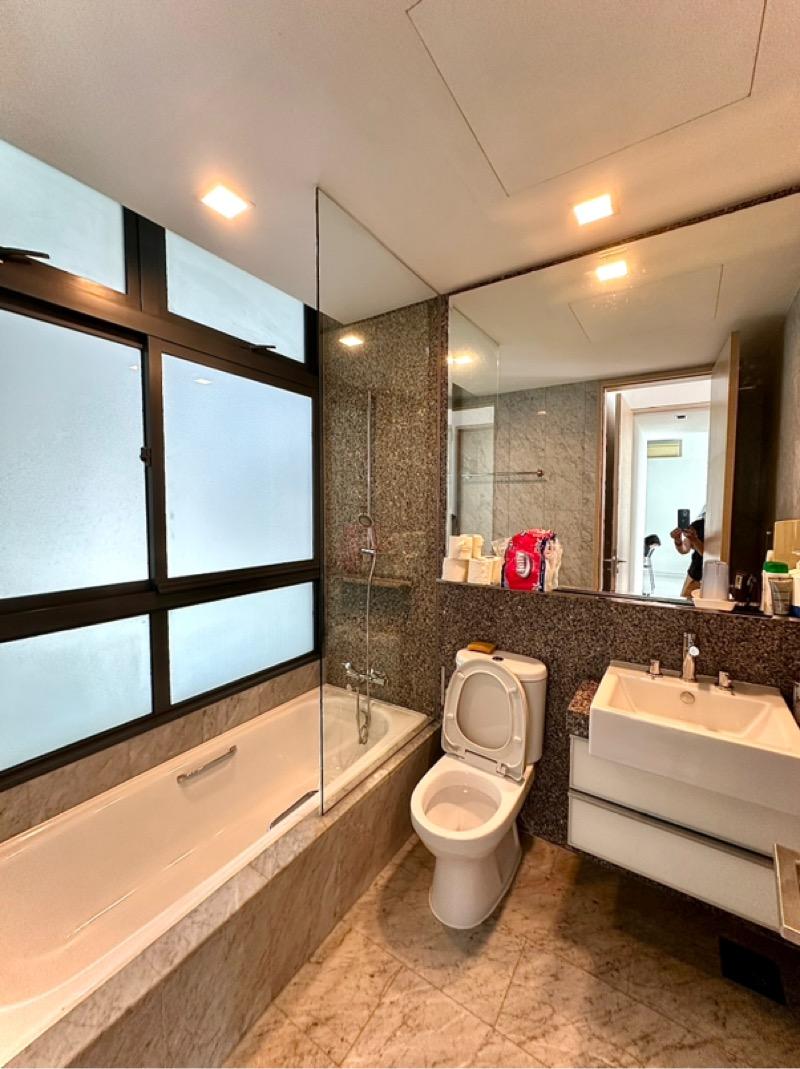 Rivergate Apartment For Rent, $8,200, 2 Bed 2 Bath 1,055 sqft $7.77 psf