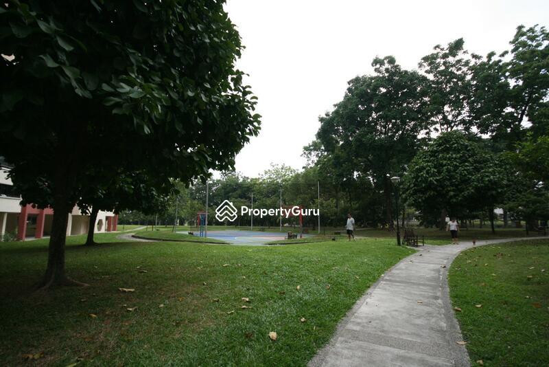 303 Jurong East Street 32
