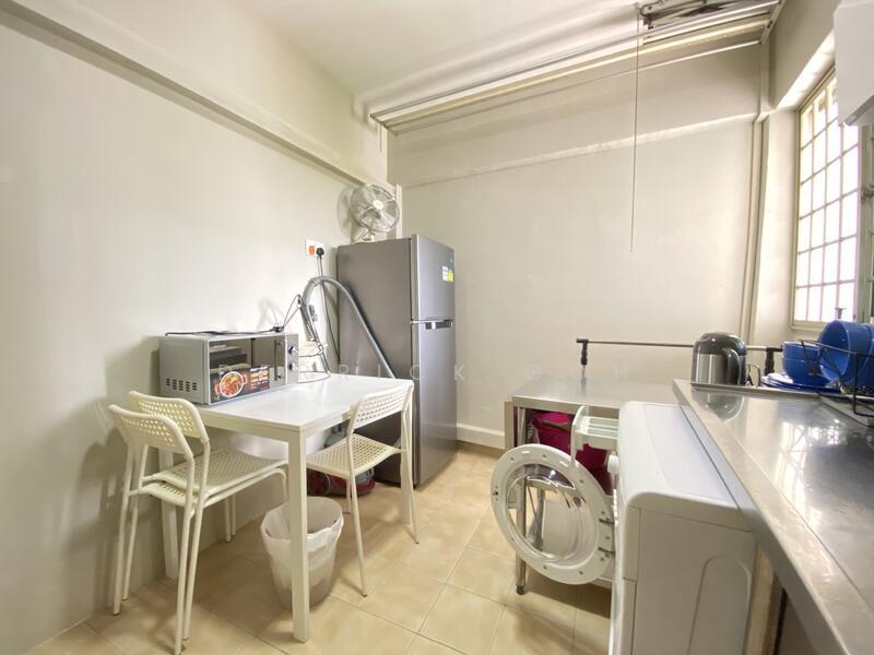 303 Jurong East Street 32