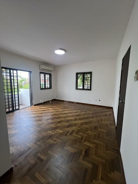 Prop-GPT: Corner Terrace: D19  RENOVATED CORNER TERRACE LORONG ONG LYE