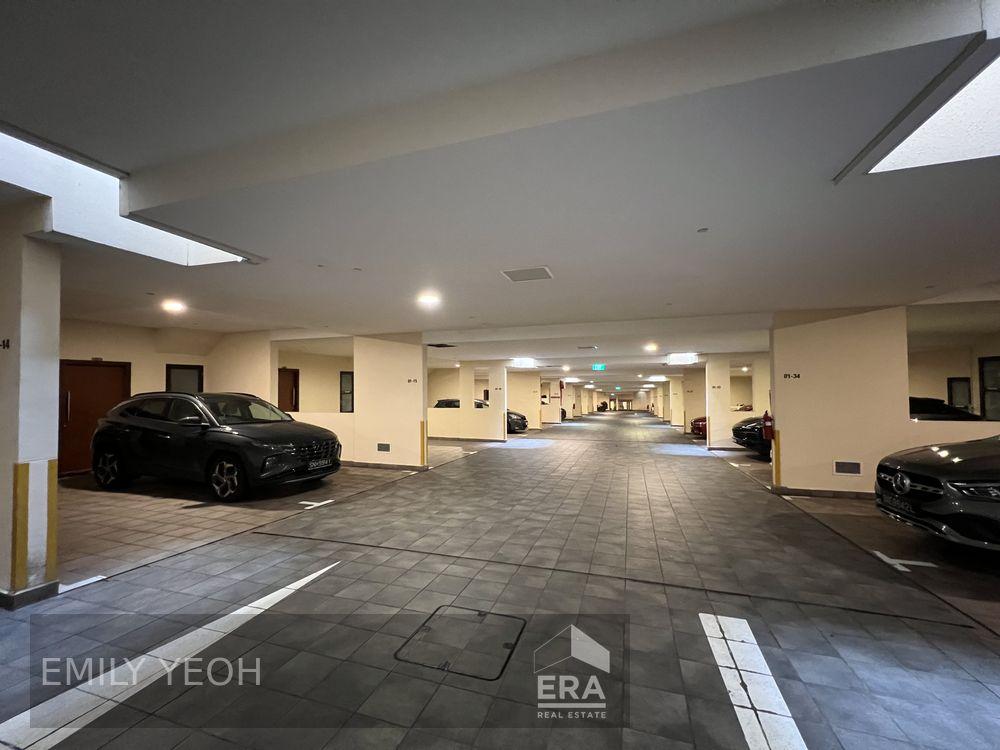 5 Bedroom Cluster Landed for Immediate Move in