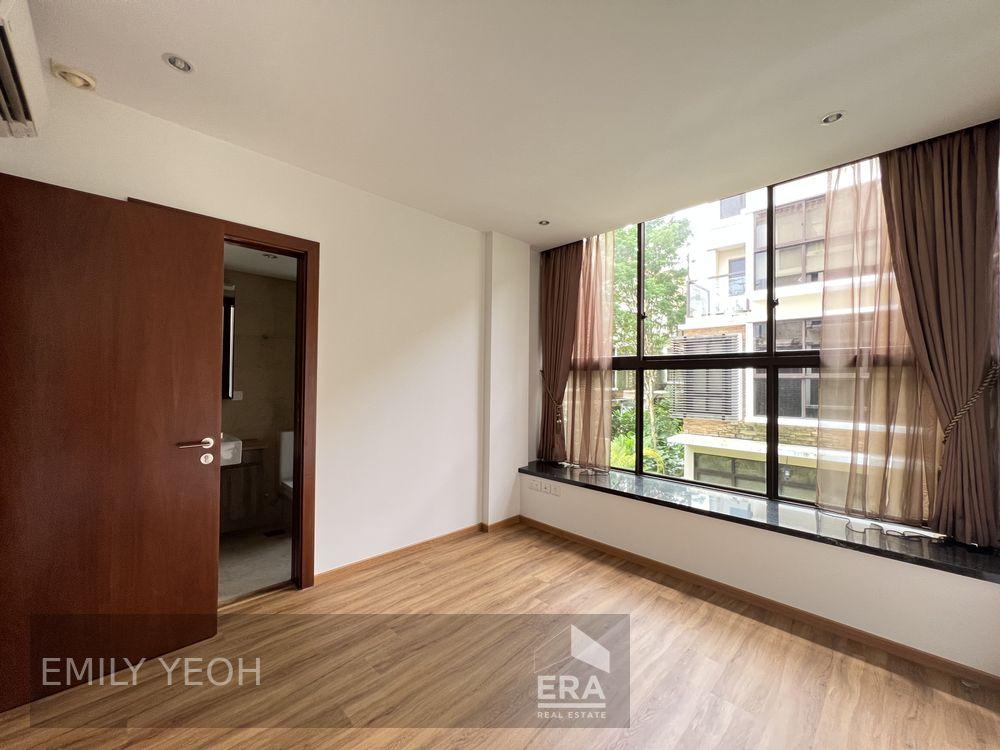 5 Bedroom Cluster Landed for Immediate Move in