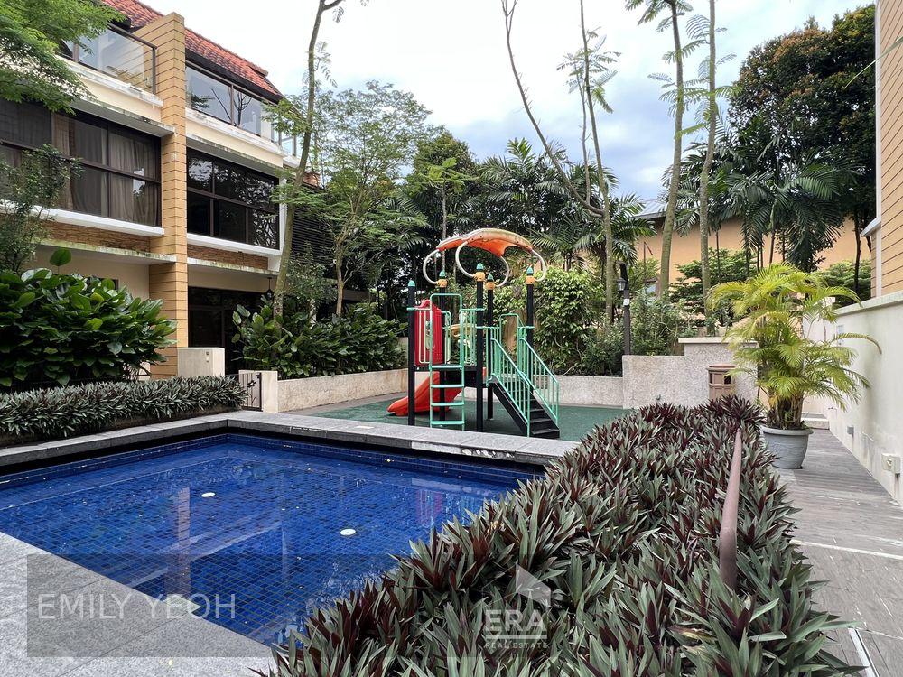 5 Bedroom Cluster Landed for Immediate Move in