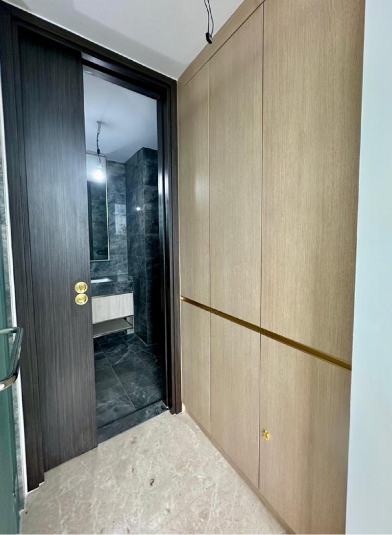 Meyer Mansion Condominium For Rent, $3,900, 1 Bed 1 Bath 484 sqft $8.06 psf