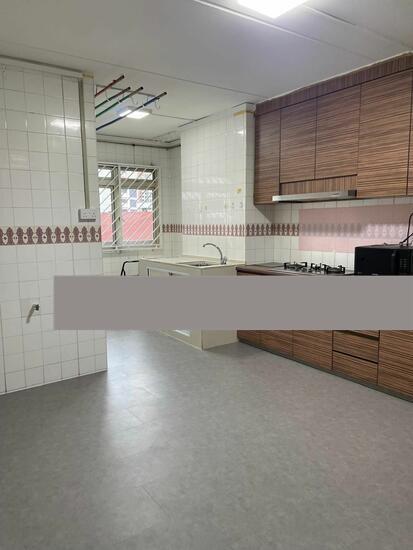 405 Choa Chu Kang Avenue 3 HDB Apartment For Rent, $3,400, 3 Bed 2 Bath 1,119 sqft $3.04 psf
