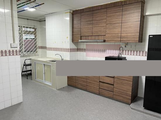 405 Choa Chu Kang Avenue 3 HDB Apartment For Rent, $3,400, 3 Bed 2 Bath 1,119 sqft $3.04 psf