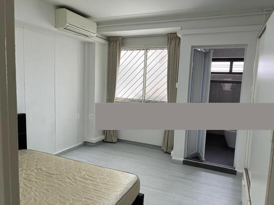 405 Choa Chu Kang Avenue 3 HDB Apartment For Rent, $3,400, 3 Bed 2 Bath 1,119 sqft $3.04 psf