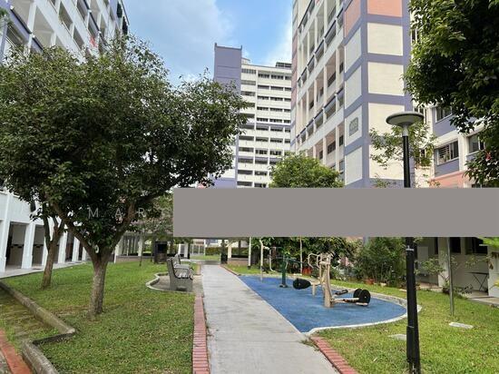 405 Choa Chu Kang Avenue 3 HDB Apartment For Rent, $3,400, 3 Bed 2 Bath 1,119 sqft $3.04 psf
