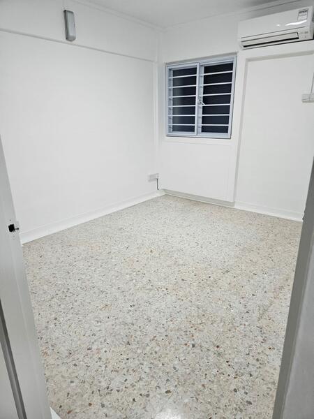 Prop-GPT: HDB Flat: D20 Ang Mo Kio 604 Ang Mo Kio Avenue 5
