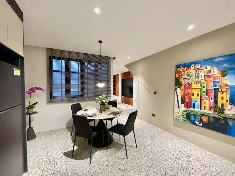 Prop-GPT: Shophouse: D09  Robertson Quay