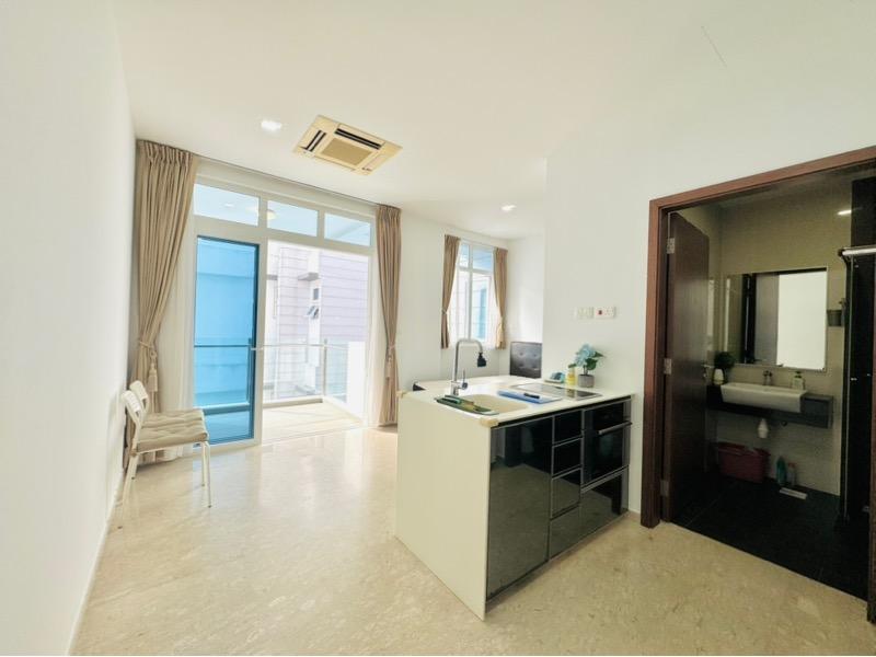 Prop-GPT: Condominium: D05 Pasir Panjang Parc Imperial