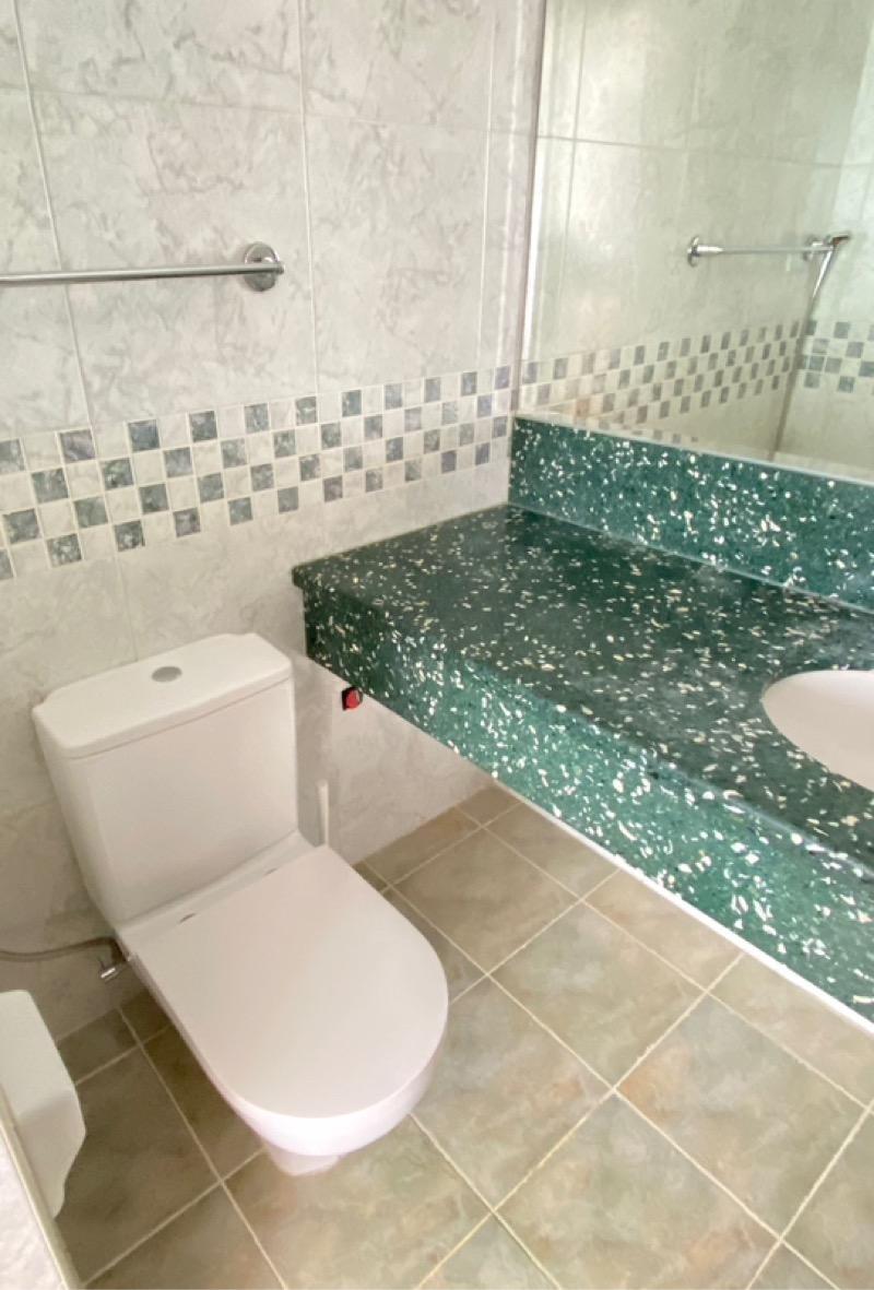 UE Square Condominium For Rent, $3,900, 1 Bed 1 Bath 506 sqft $7.71 psf