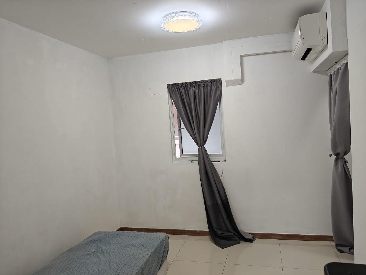 451B Bukit Batok West Avenue 6 HDB Apartment Room Rental, $1,500, 1 Bed 1 Bath 150 sqft $10.00 psf