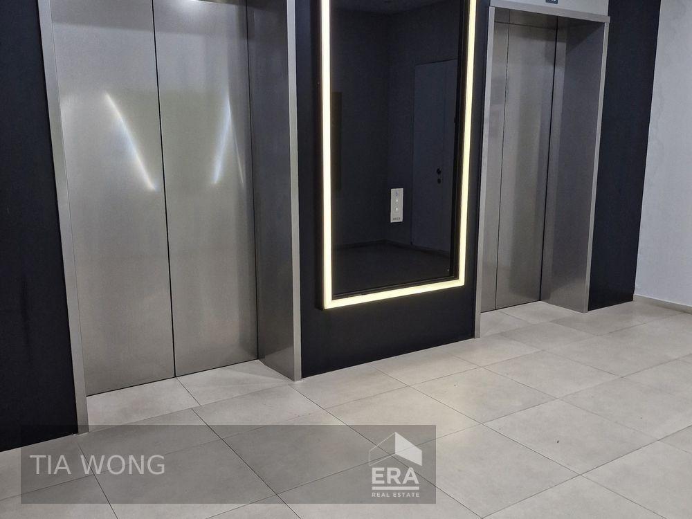 Various Small Office Rooms With Window for Rent