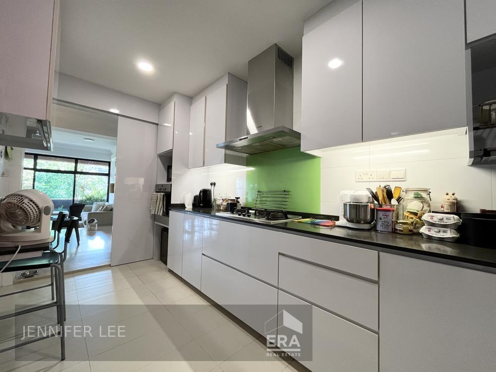 Spacious 4 Bedroom Who Wish Urban Convenience With Resort Lifestyle!